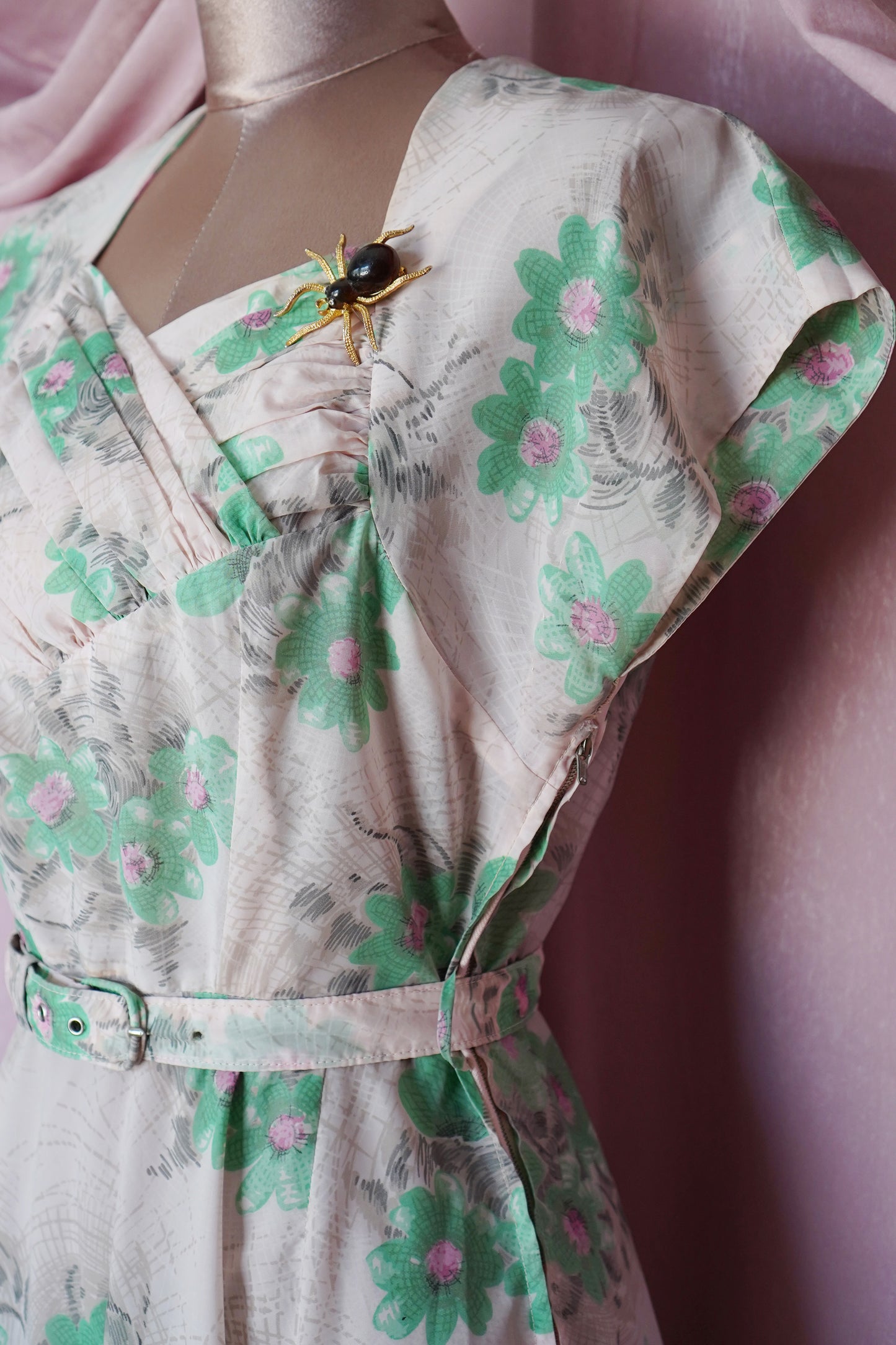 RARE Vintage 1950's Spiderweb Floral Dress