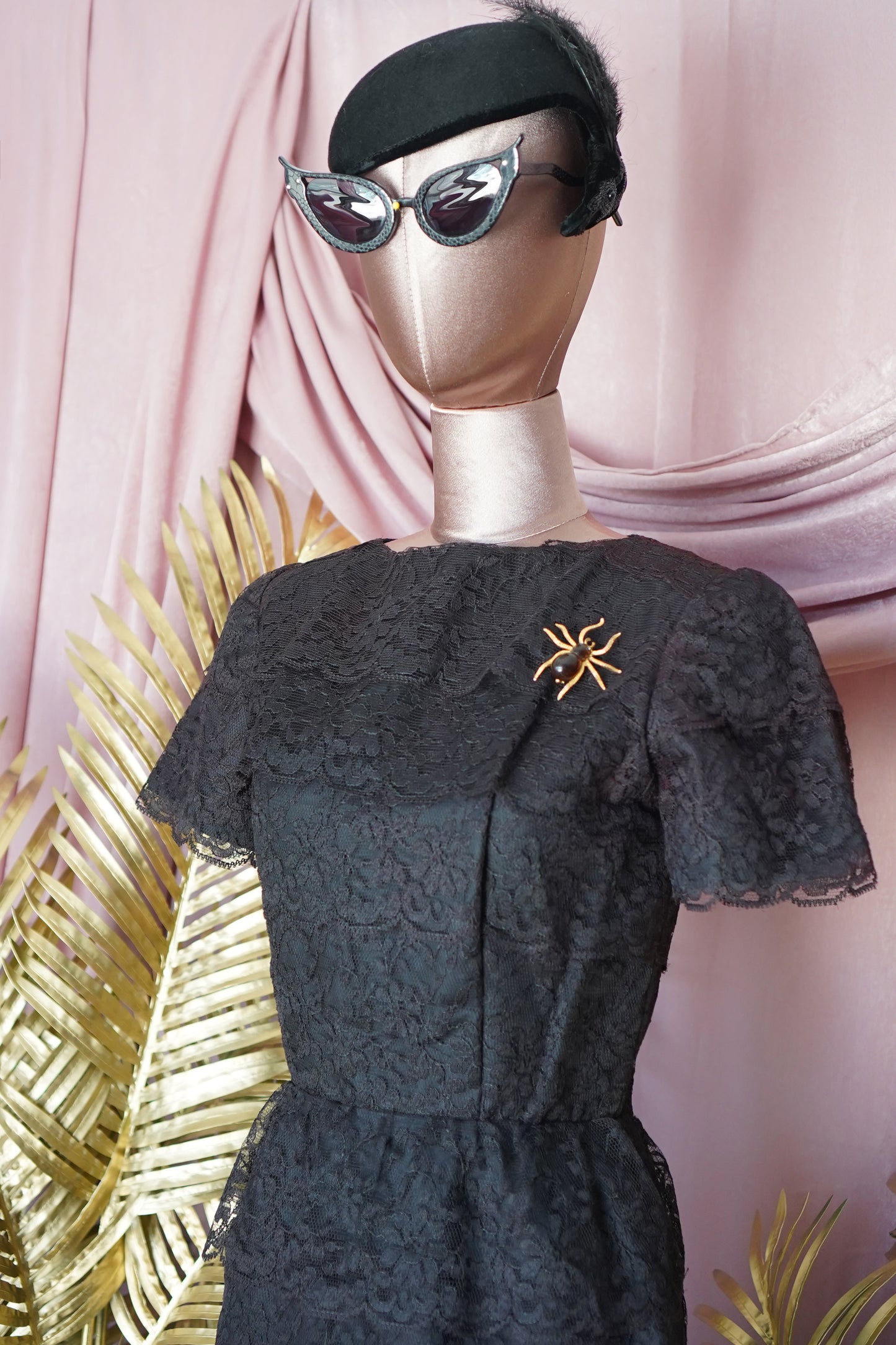 1950s Vintage Black Lace Dress – Vintage Vandalizm