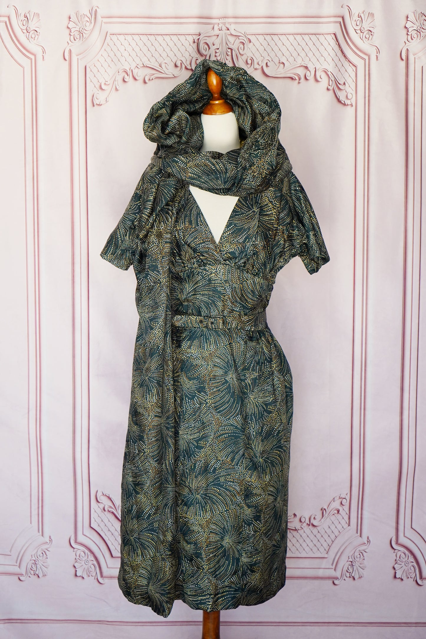 1950s Morton Bregman Fireworks Print Dress + Hooded Shawl (Size Small)