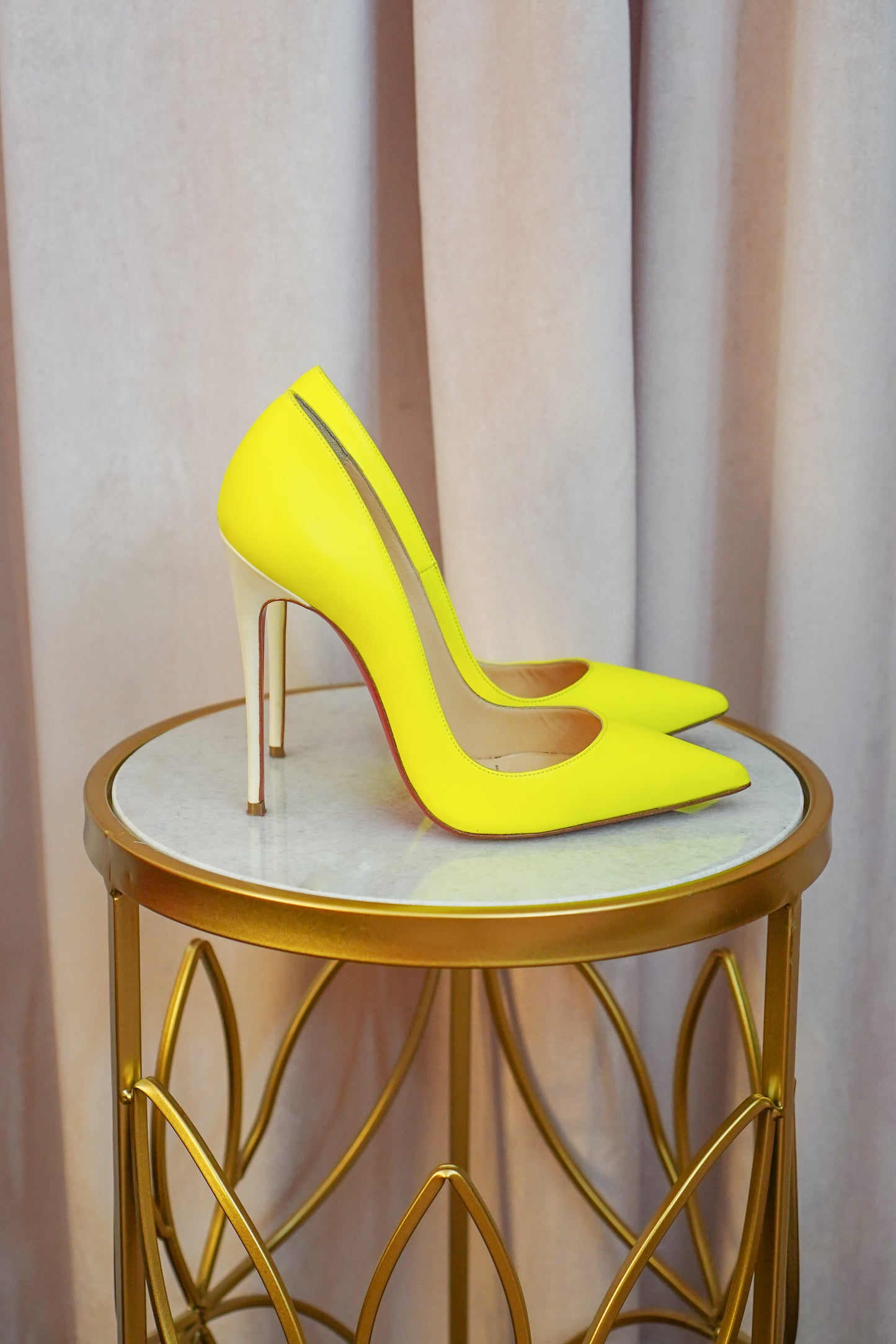 Christian Louboutin Pumps So Kate 120 Neon Yellow SZ 35 1/2