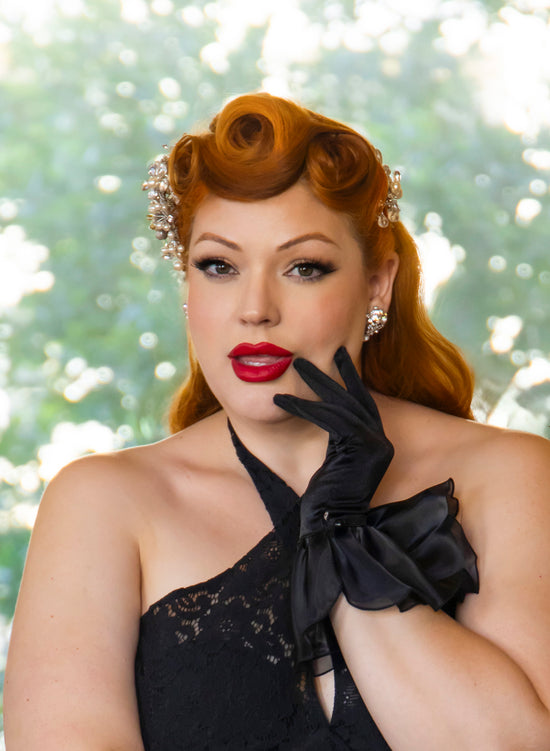 Short Ruffle Satin Gloves