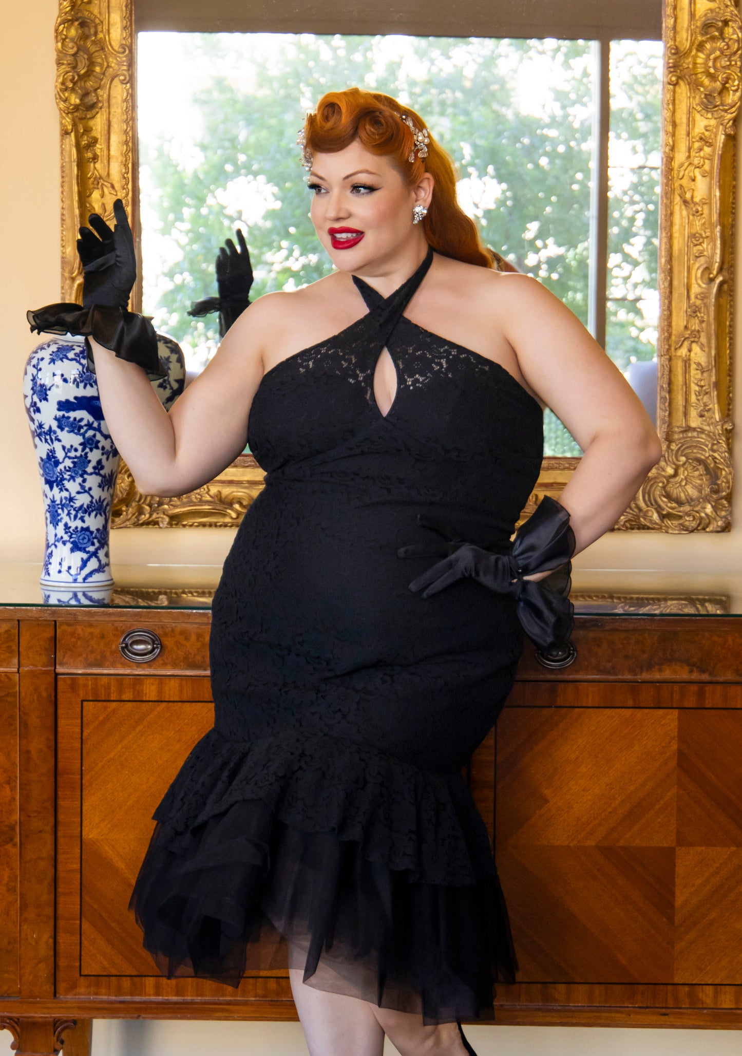 Short Ruffle Satin Gloves